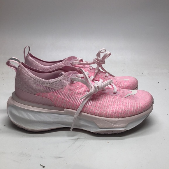 Women’s Nike ZoomX Invincible Run 3 Wide Pink/White NWOB - Picture 2 of 5